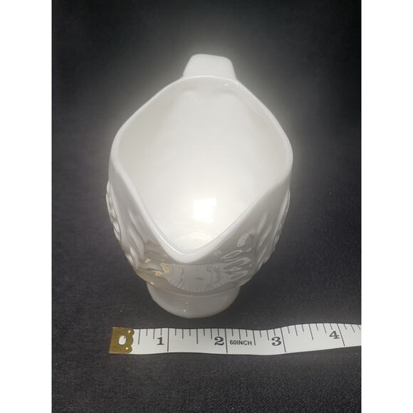 Avon Vintage Gravy Boat / Serving Bowl Dish with Scroll Design Kitchen Decor - Picture 10 of 13